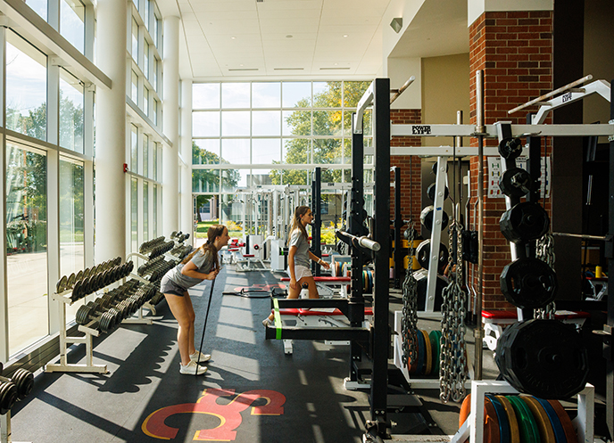 Students working out in the Simpson College fitness center