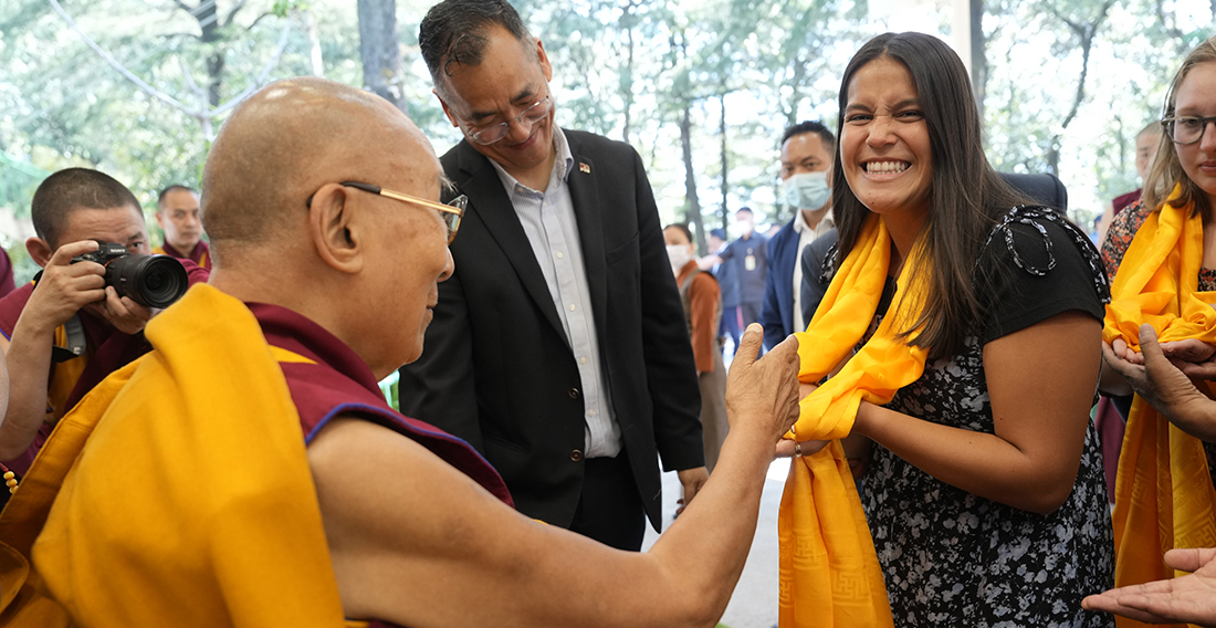 Simpson College May Term group meet Dalai Lama