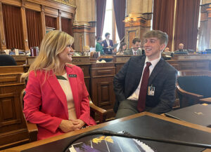 Student working in Iowa statehouse