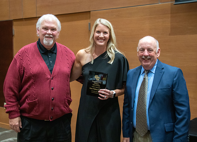 Alumni receives award at Red & Gold Celebration