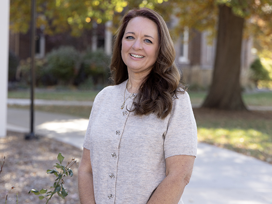 Amy Robinson headshot