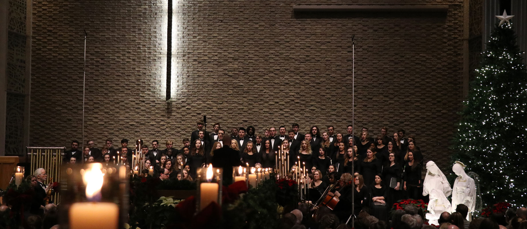 Simpson College students perform at Lessons and Carols in 2017.