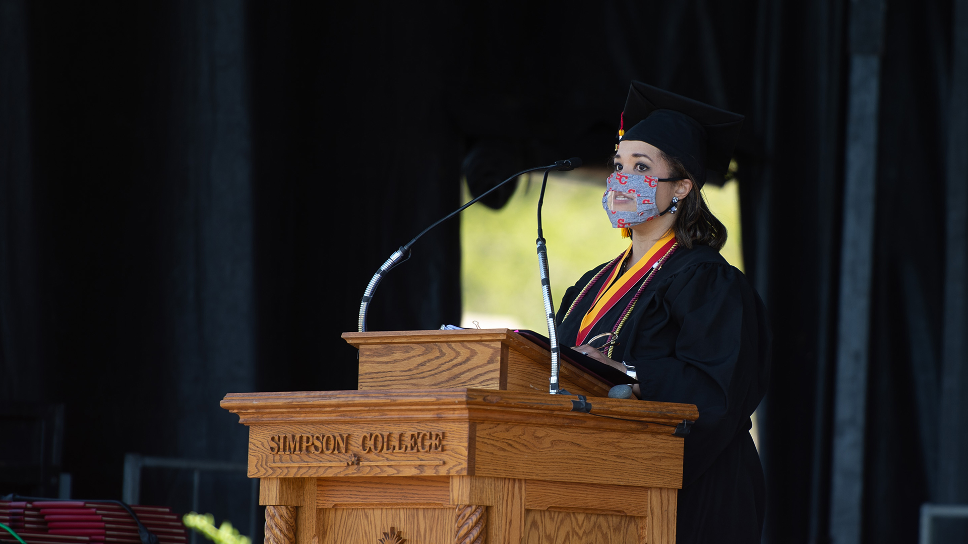 Simpson College graduate Lyra Halsten ’21 delivers the continuing and graduate address at the 2021 afternoon commencement ceremony.